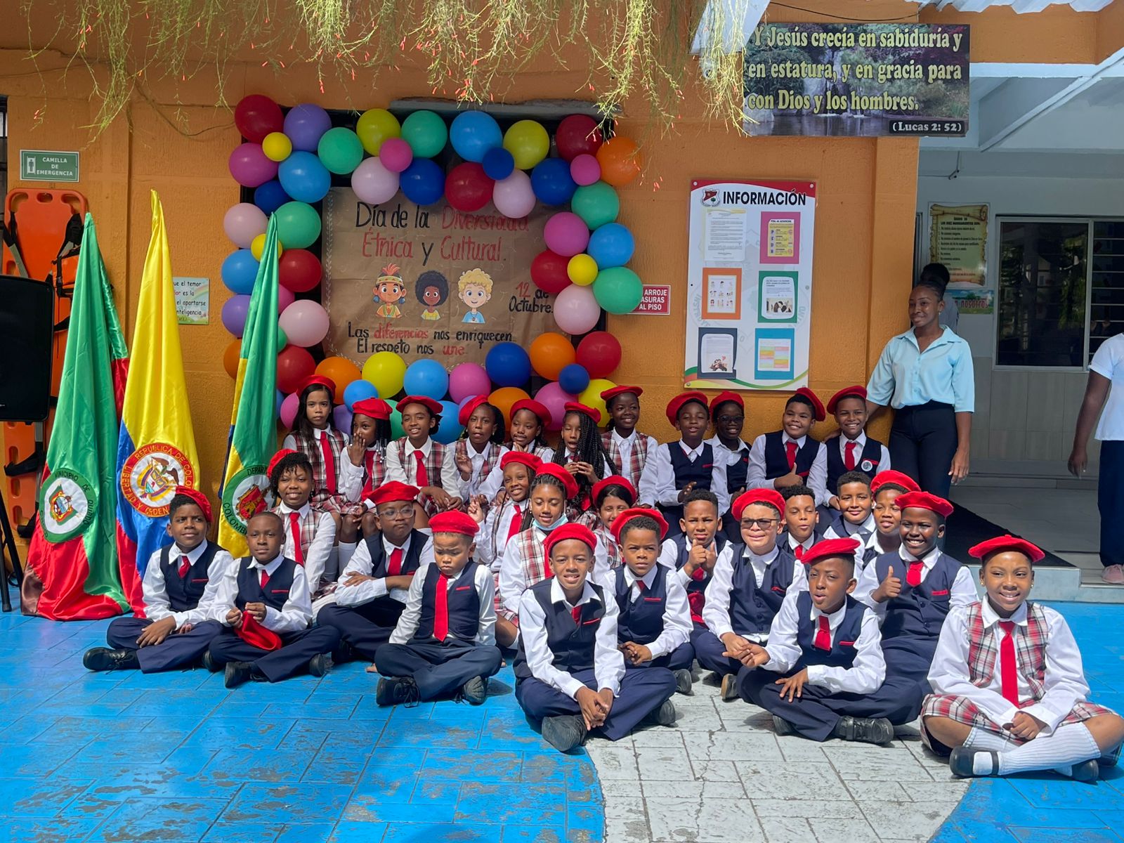 Grupos de niñas y niños