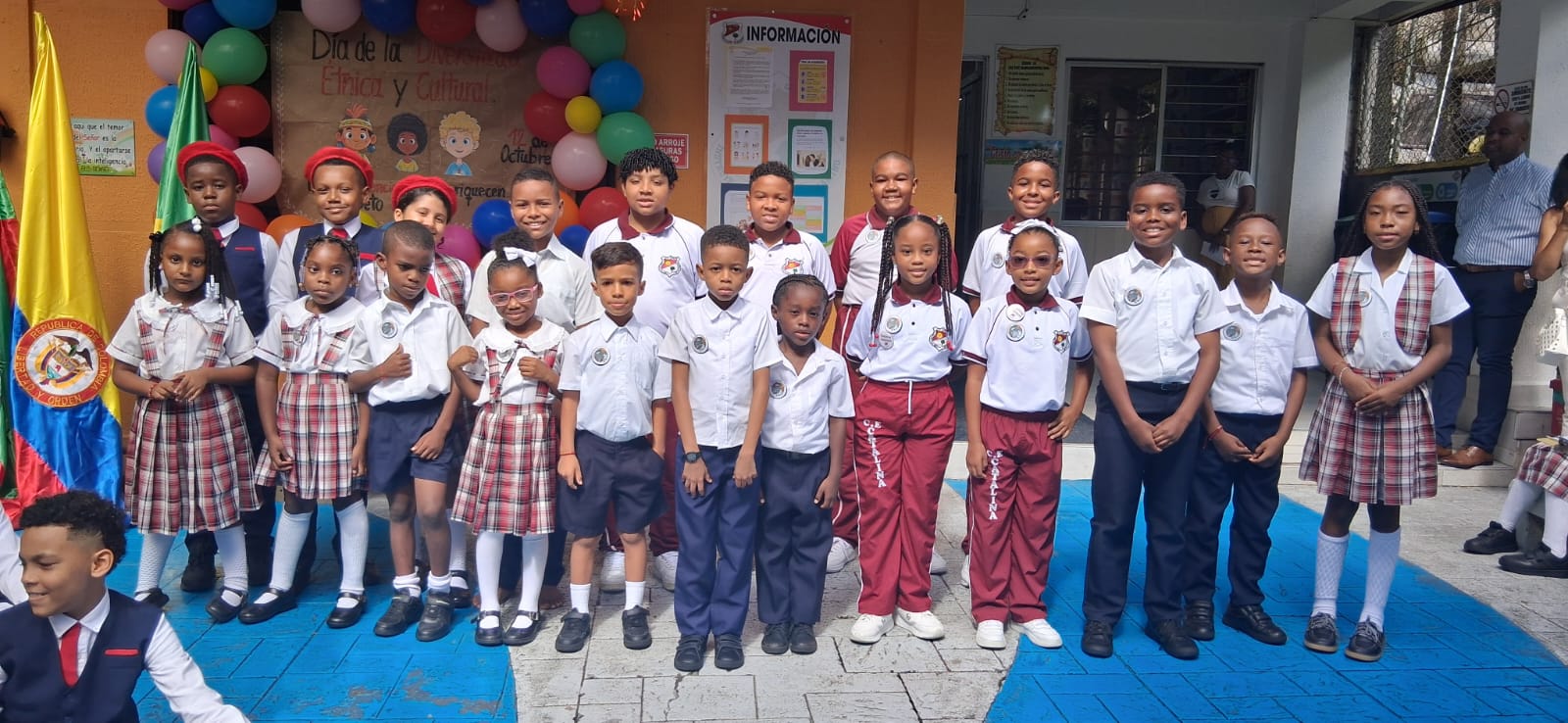 Grupos de niñas y niños