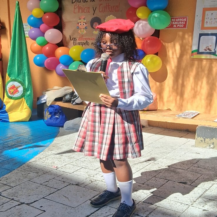 Grupos de niñas y niños